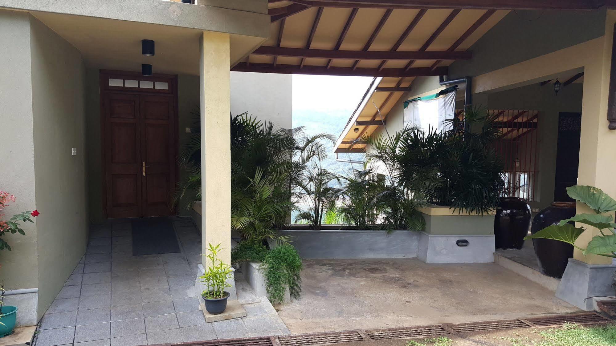 Albatross Boutique Villa كاندي المظهر الخارجي الصورة