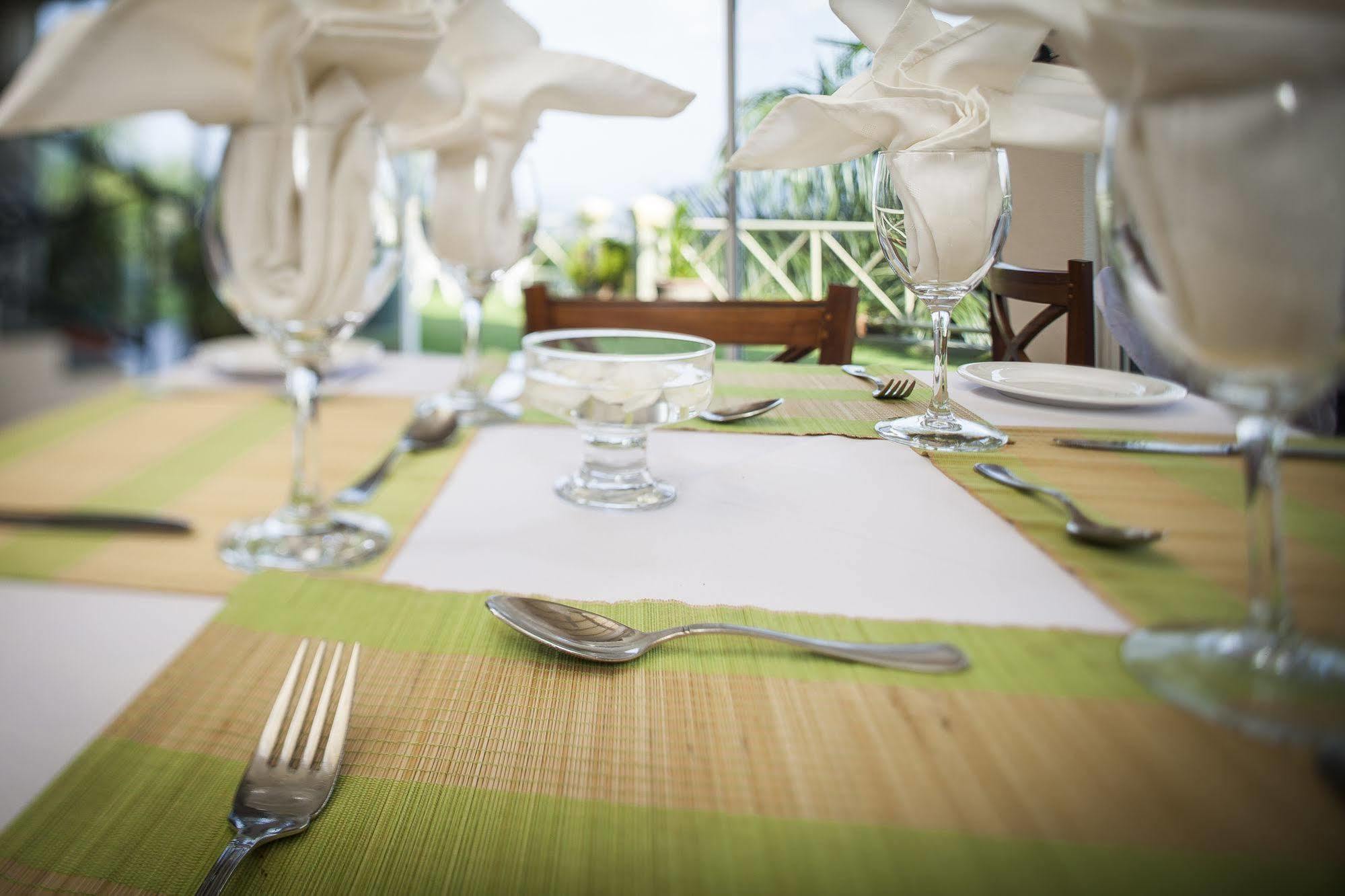 Albatross Boutique Villa كاندي المظهر الخارجي الصورة