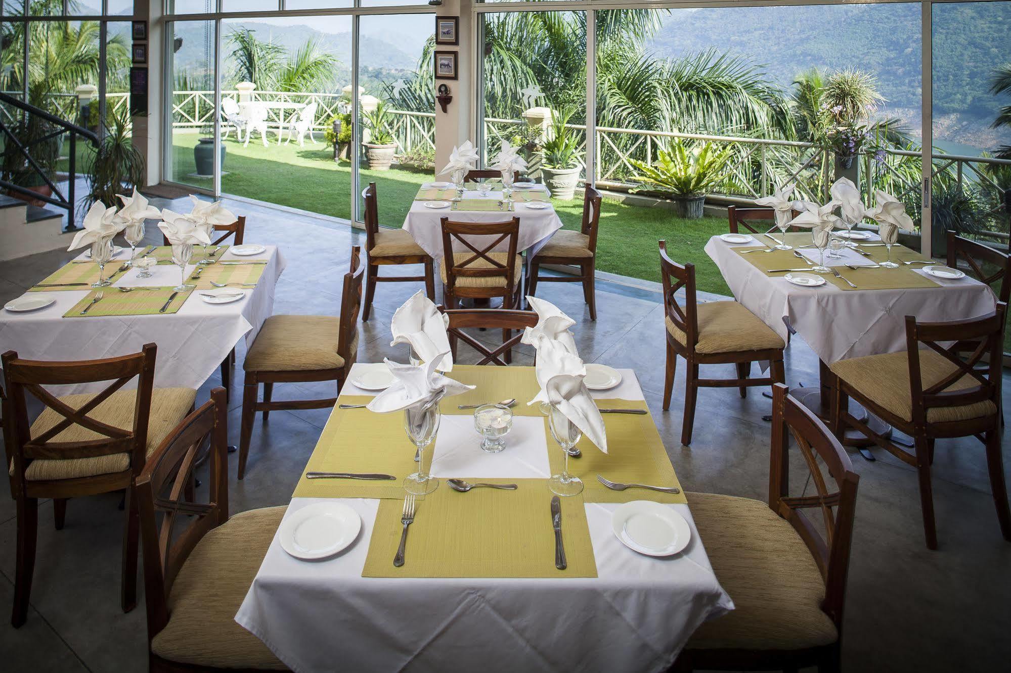Albatross Boutique Villa كاندي المظهر الخارجي الصورة